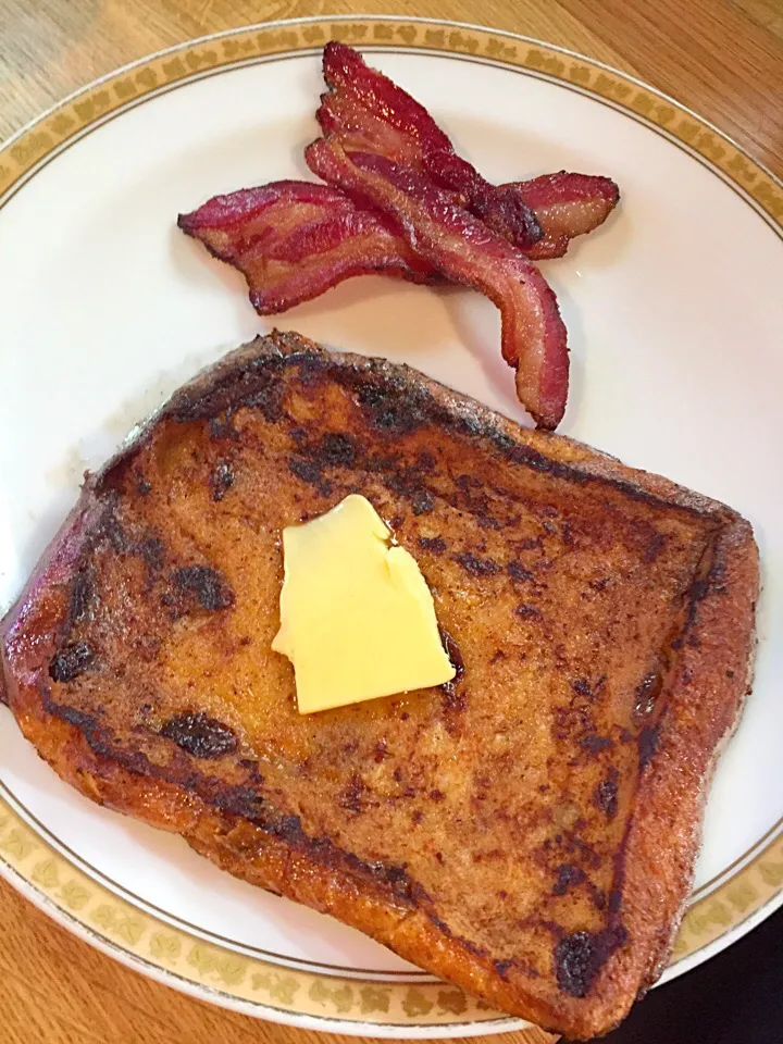 Raisin bread French toast|Chris Shannonさん