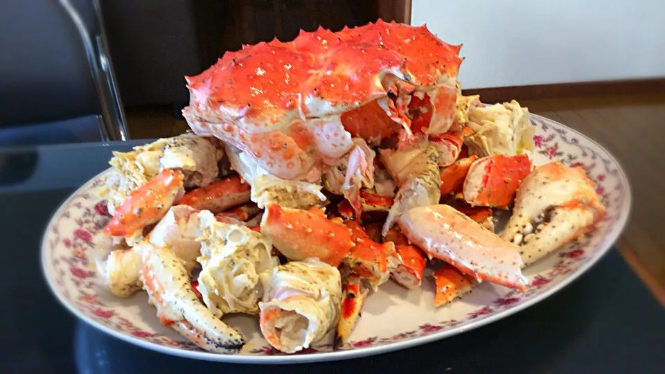 今年もやって来ました🦀タラバガニ🦀
お正月🎍おめでとう🍶😋|アライさんさん