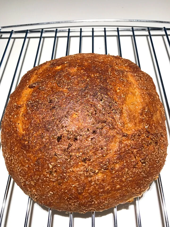 Snapdishの料理写真:Sourdough #11 ( bulk ferment two hours, 20h overnight ferment in fridge)|Chocochuさん