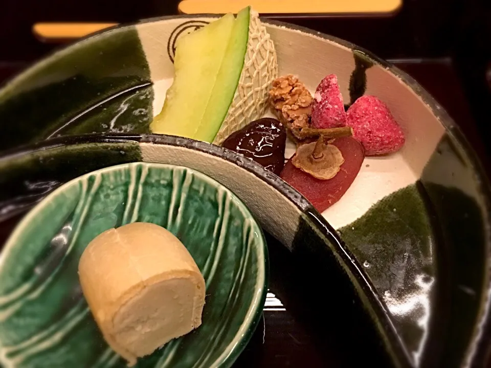 デザート メロン🍈柿餡  お多福豆  苺チョコ🍓🍫クランチチョコ  ほうじ茶アイスクリーム🍨|ゆうじ.さん