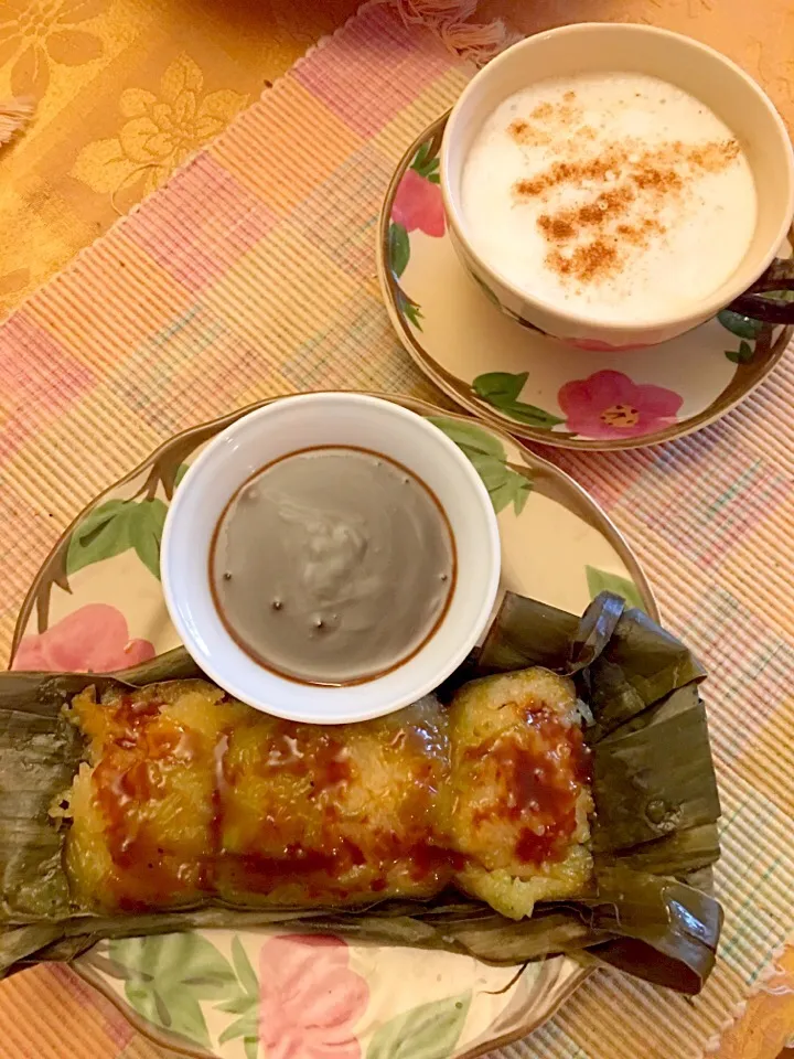 Snapdishの料理写真:Suman🍥 & coffee☕️new year breakfast #suman #ricecake #coffee|🌺IAnneさん