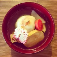 Snapdishの料理写真:鶏のお出汁でお雑煮|まいさん