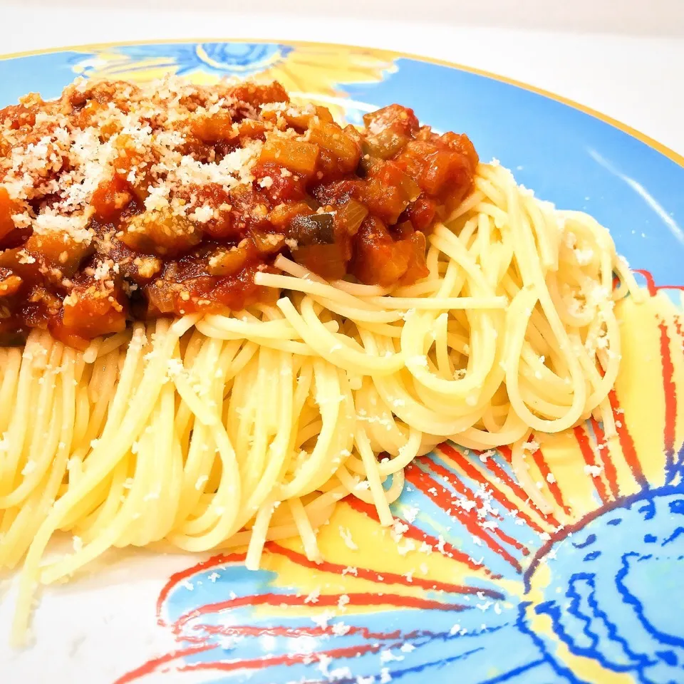 ナスとトマトのスパゲッティ🍝あっさりだけどお腹いっぱいになれるデス‼︎|🍳となりのキャナ子さん