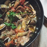 Snapdishの料理写真:Pork stew with clams and tomatoes