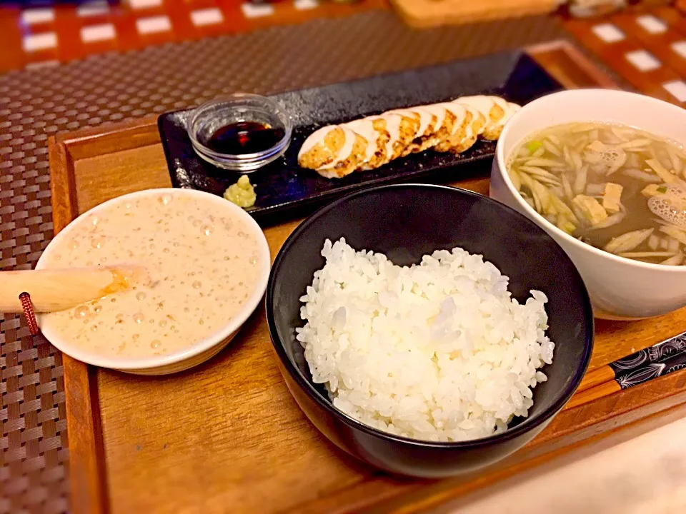 三日とろろ
とろろ飯＆山芋刺身|たつやん。さん