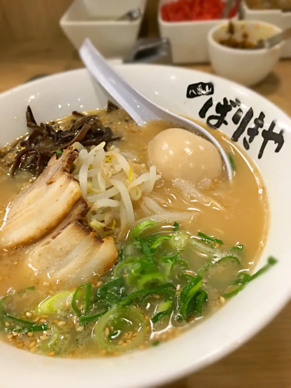 ばりきやラーメン煮卵入り|いさかつさん