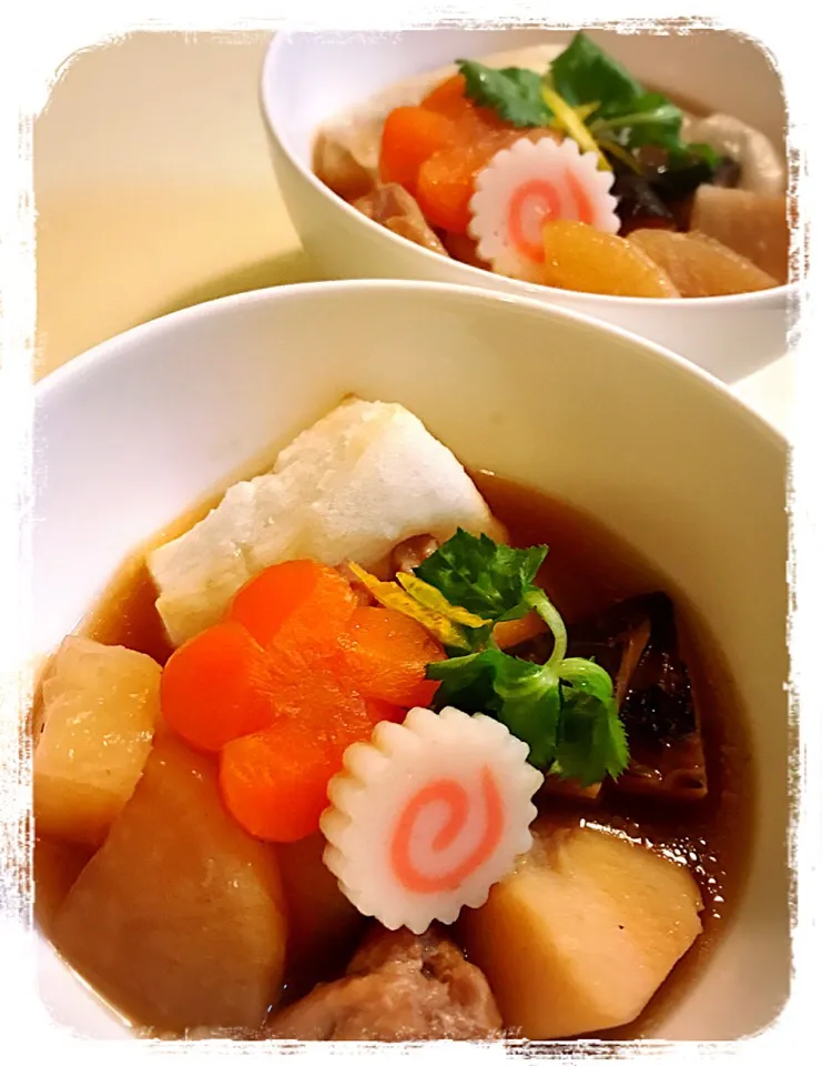 Snapdishの料理写真:お雑煮。Ozoni, Japanese traditional soup dish for New Year’s|toyamadaさん