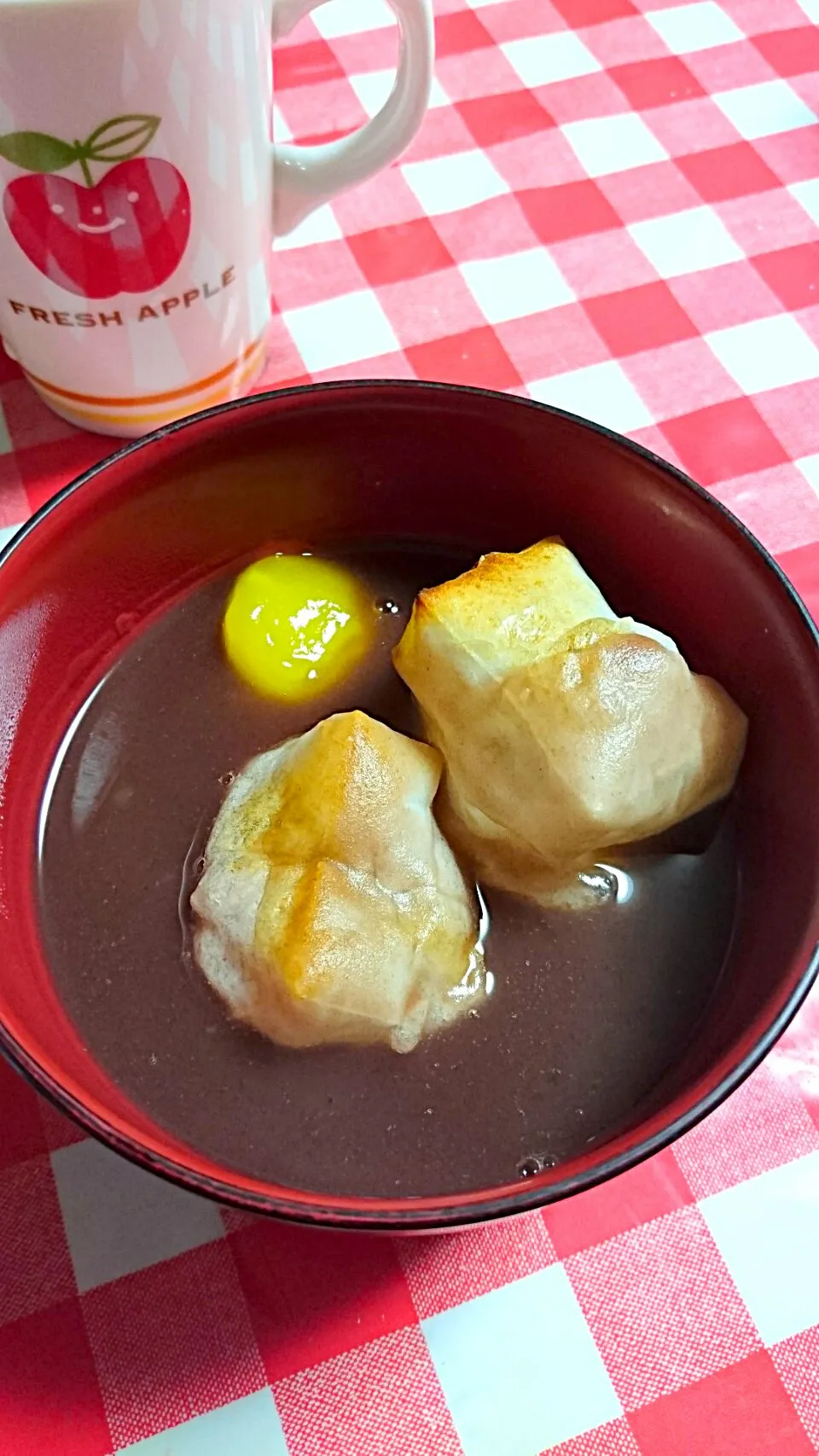 Snapdishの料理写真:栗の甘露煮入りお汁粉|Mayumi♪さん