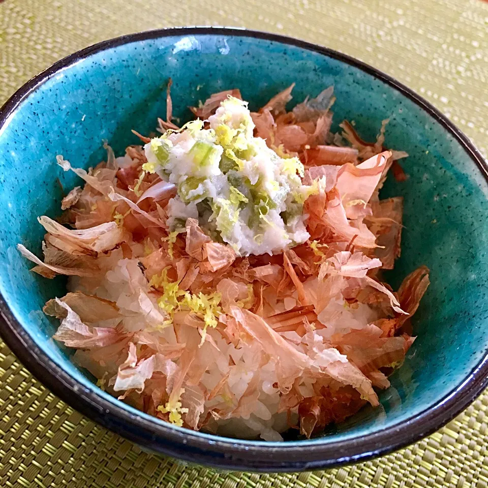 わさび漬け丼…おせちに飽きたらこれでしょ！#わさび漬け#青レモン#わさび漬け丼#みちゃこちゃんご馳走様|おりぃさん