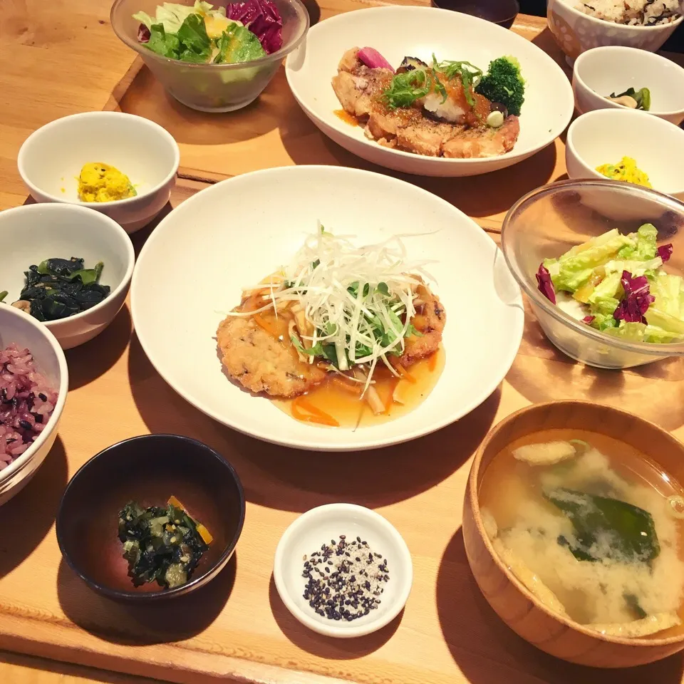 やさしい豆腐ハンバーグ定食😌🍚|leeさん