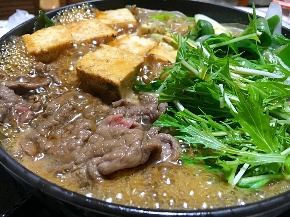 実家ですき焼き😋|らいとさん