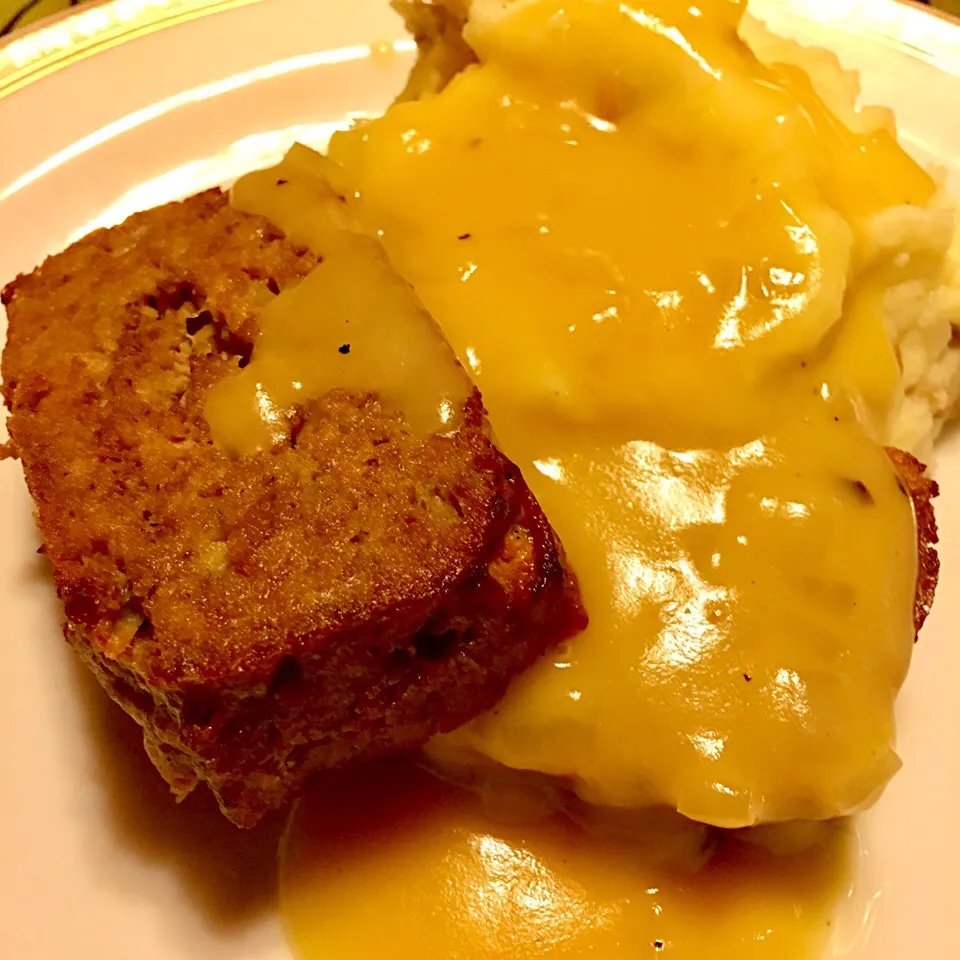 #Meatloaf Mashed potatoes and #gravy! #Homemade|lauren shannonさん