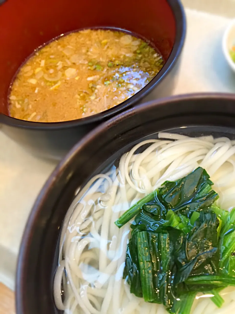 Snapdishの料理写真:稲庭うどんの温麺！正月の食べ過ぎた胃を労わってあげました〜|Tomyさん