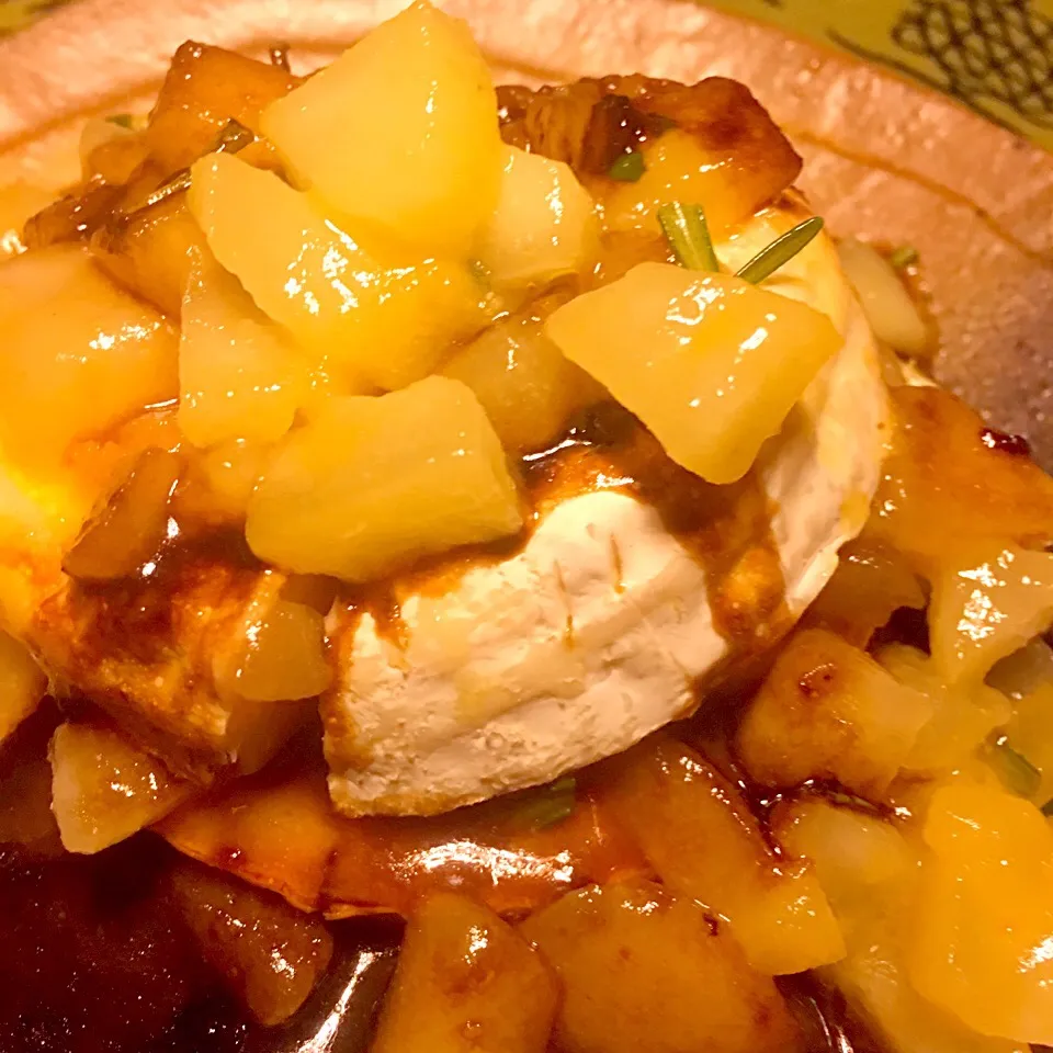 Pear and Camembert with a balsamic honey sauce #imadethat #whatiate|lauren shannonさん