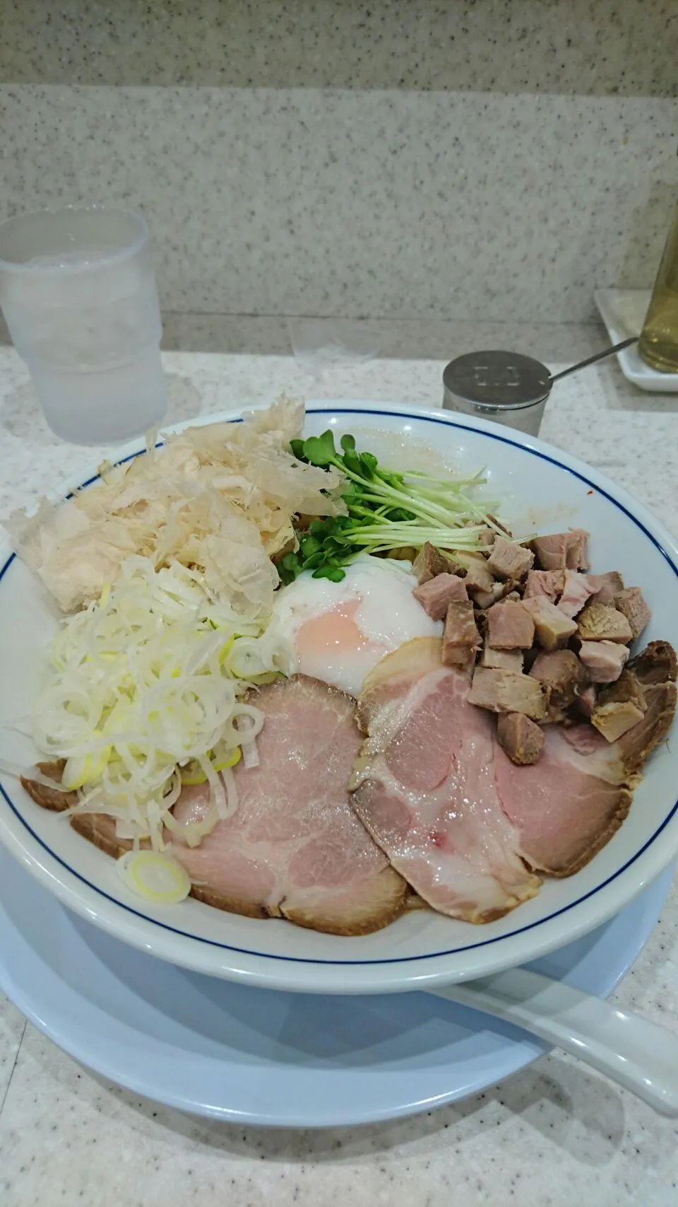 辛和え麺
らーめん鱗 江坂店
06-6318-7900
大阪府吹田市豊津町16-5 
https://tabelog.com/osaka/A2706/A270602/27094375/|tomoyuki.nakaharaさん