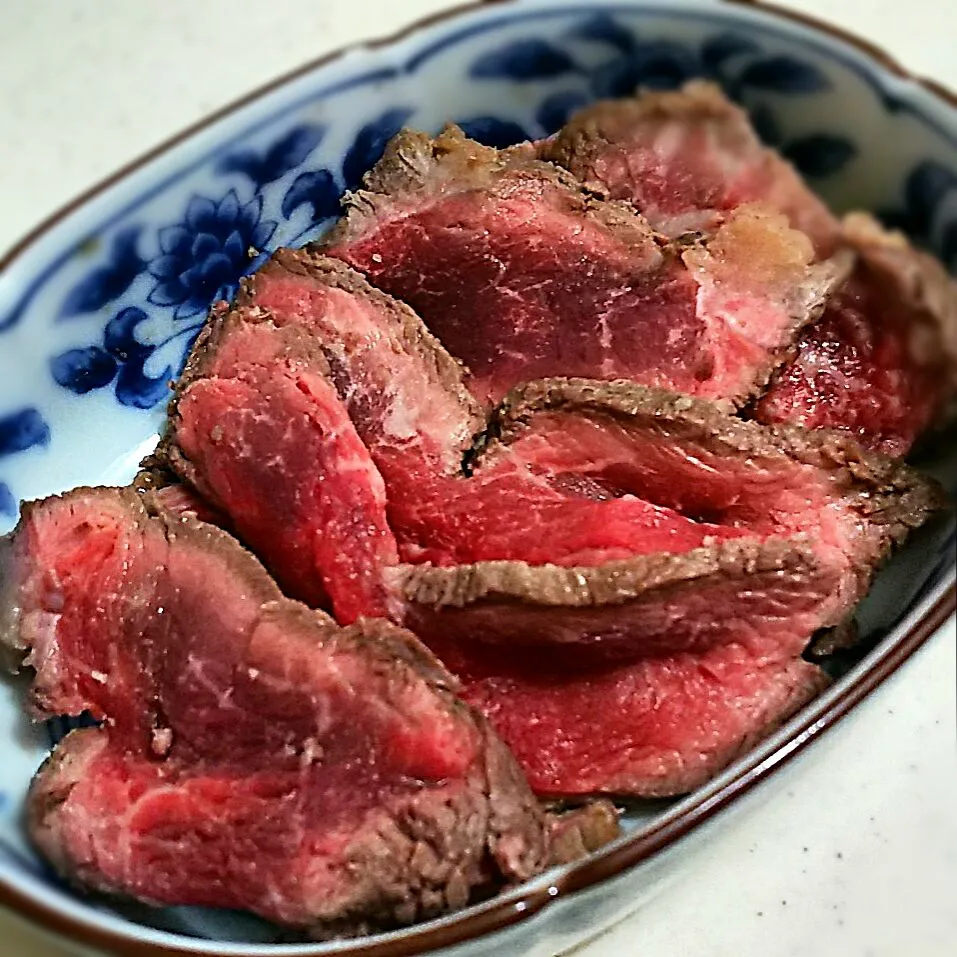 年末恒例の、近所のお肉屋さんの手作り和牛のタタキ～d(^-^)|たかたかさん