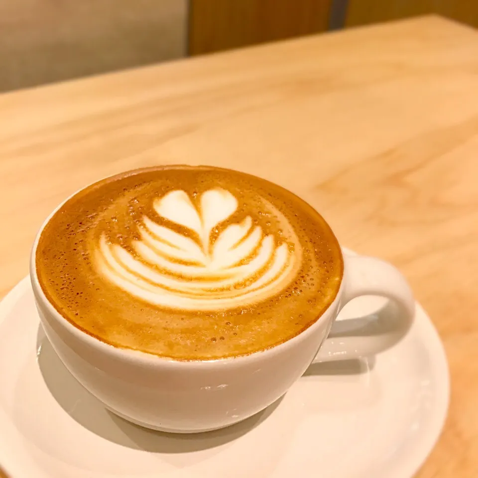 Blue Bottle Coffeeのカプチーノ😋|ジヨ美さん