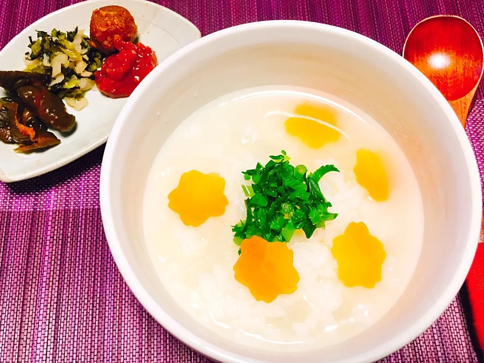 大根粥 梅ひしお、味噌、すぐき、きゅうりのお漬物|ハナウサギさん