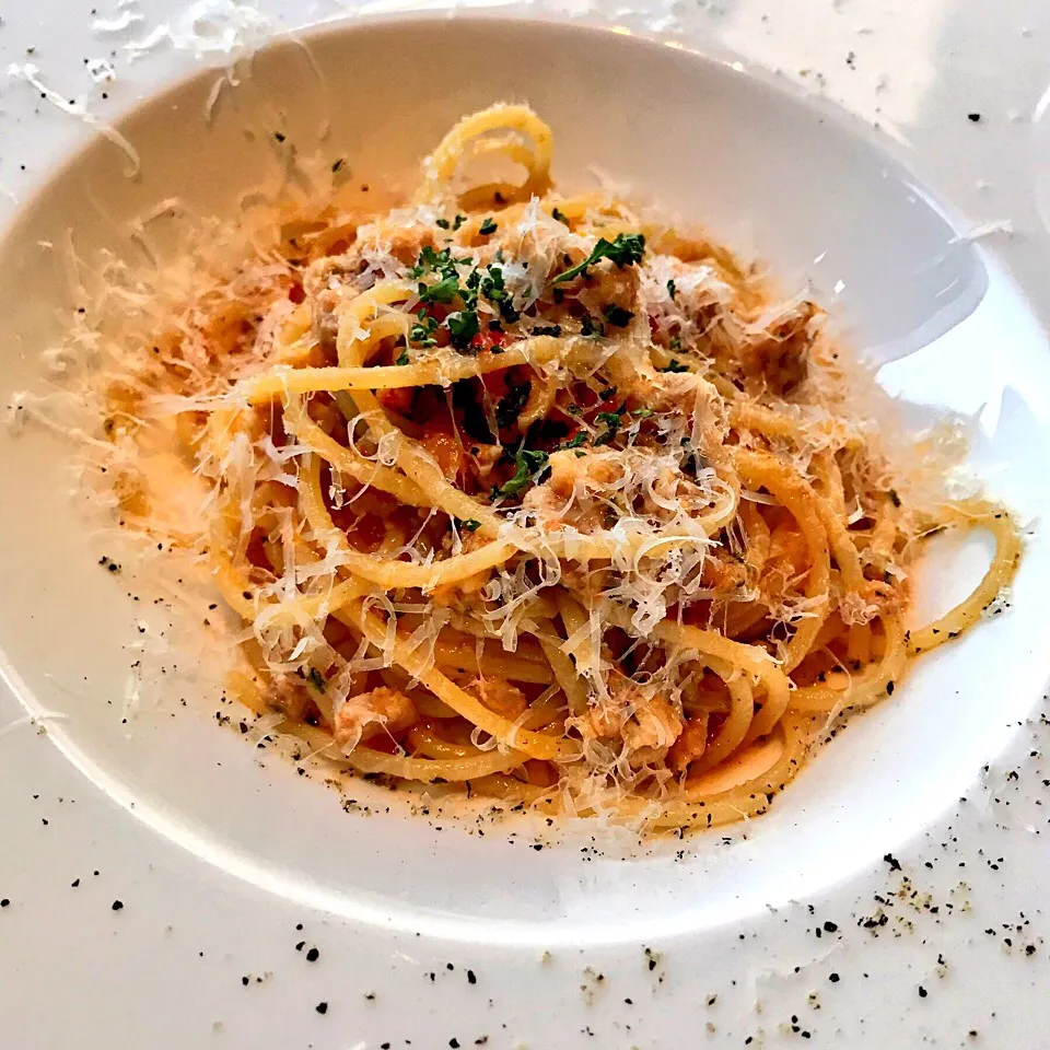 ホテルでランチ🍝
鶏とパプリカのパスタ|とよよさん