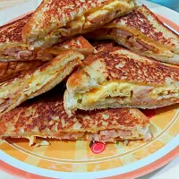 Cheese scramble egg sandwich|Shazrin Yazidさん