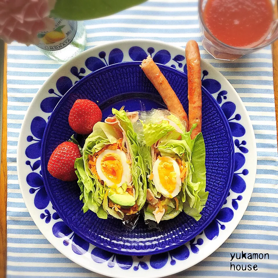 七草粥で無く
七草風レタスサンドイッチー
お疲れのお腹に
レタス、アボカド🥑、人参🥕、玉子
ハムで、サンドイッチ
はい、どうぞ❗️|ゆかモンさん