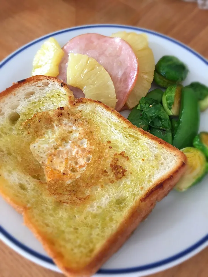 #Egg In Nest #breakfast|セージさん