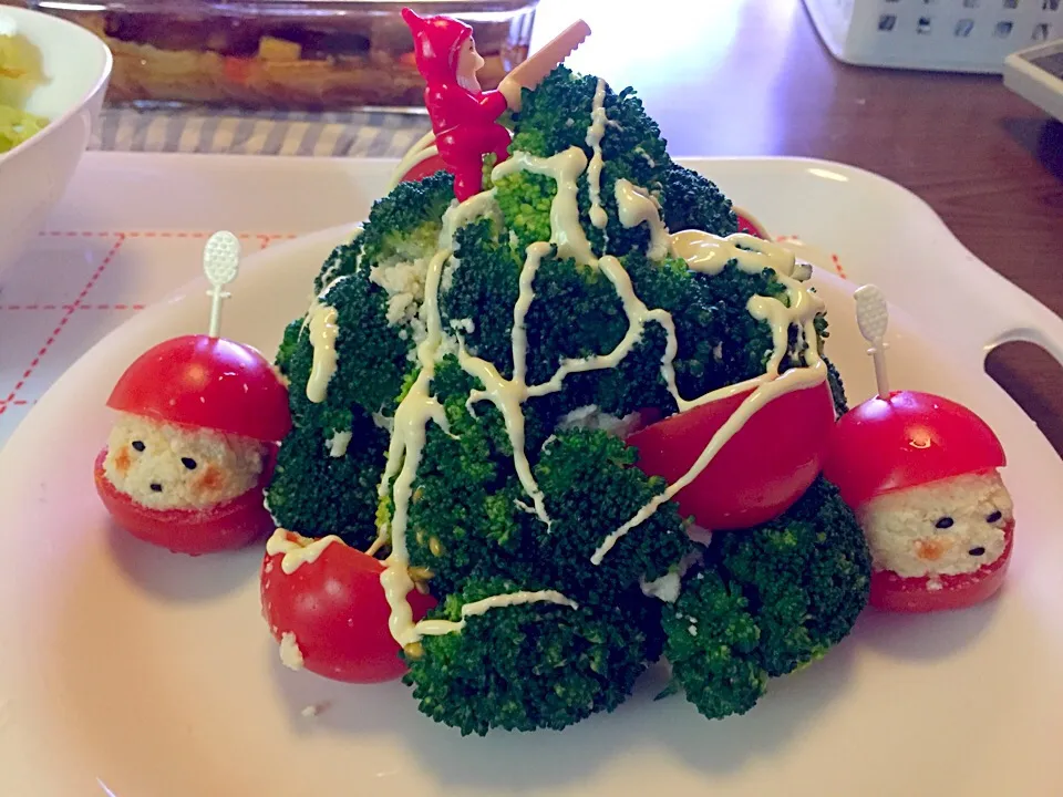 Snapdishの料理写真:おからサラダでクリスマスツリー♪|Nami Satoさん