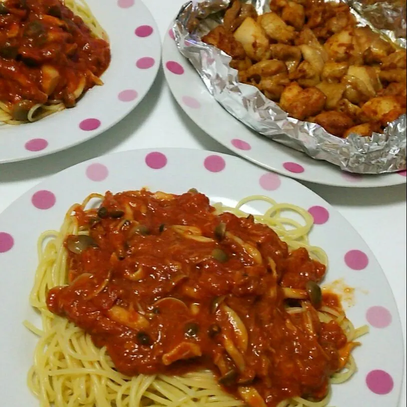 トマトパスタとタンドリーチキン🍗|おゆさん