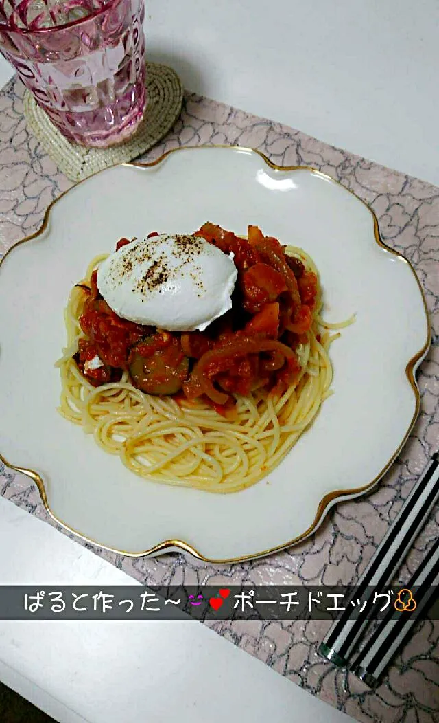 ポーチドエッグとパスタ🍝|おゆさん