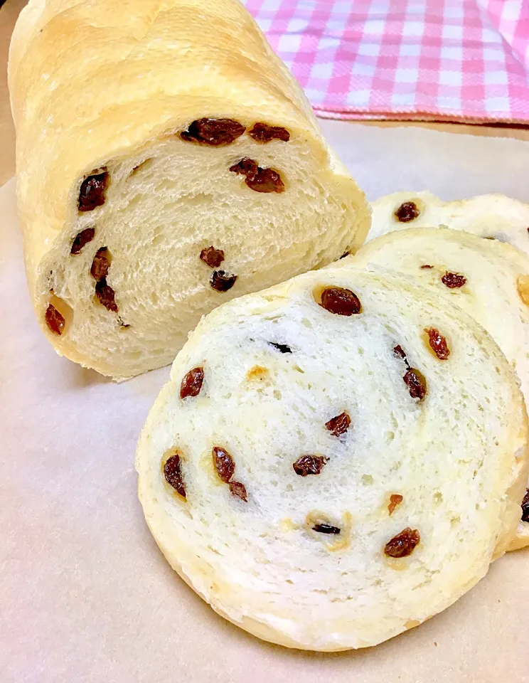 White Raisin Bread|gonbenさん