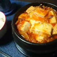 Snapdishの料理写真:スンドゥブチゲ 

#韓国料理 #スンドゥブチゲ|こだま　ゆきこ｜クルアノックさん