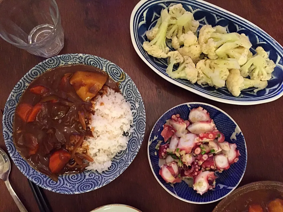 Snapdishの料理写真:カレー
タコの青唐辛子あえ
カリフラワーのレモンドレッシングあえ|ラーメンの小池さん