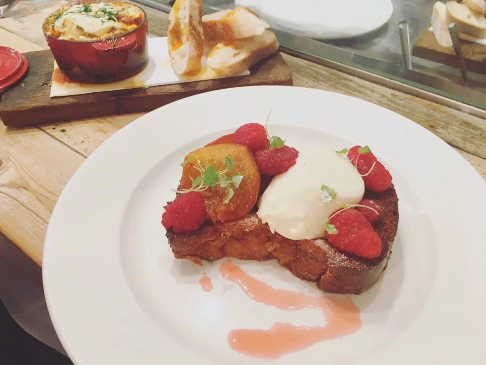 SP french toast🍞🍓✨|leeさん