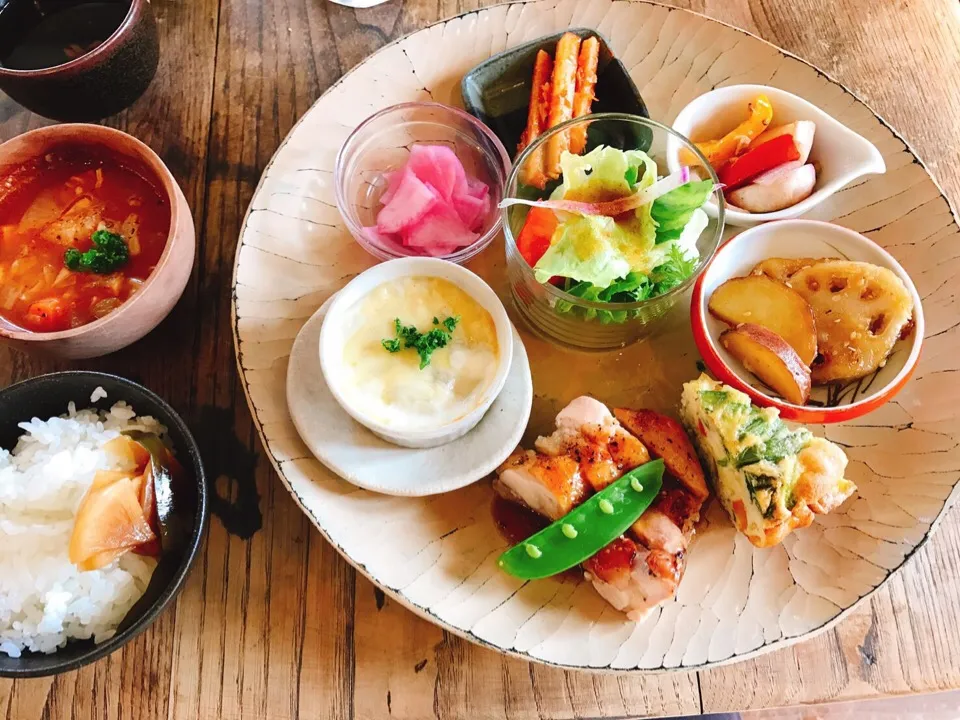 Snapdishの料理写真:今日の昼ごはん
照り焼きチキンのマスタードソース|ちゃみこさん