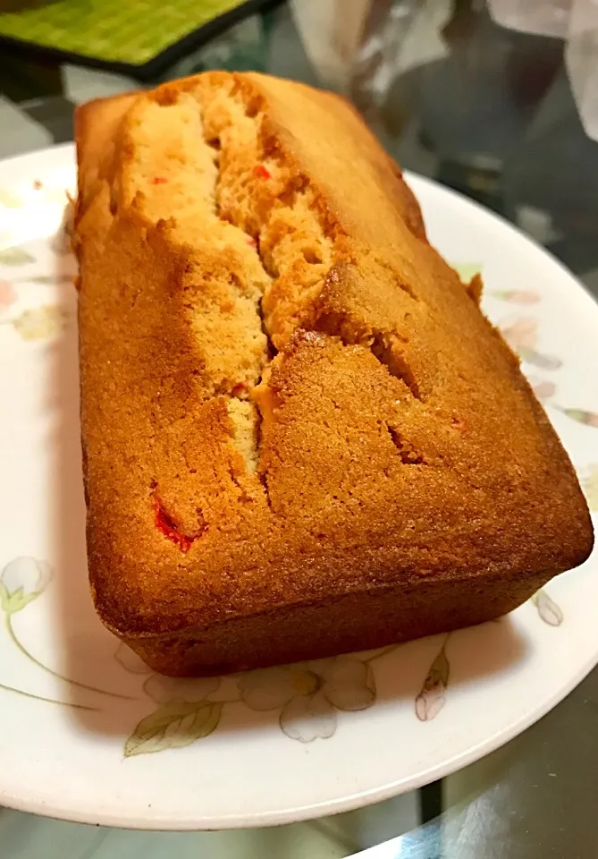 Snapdishの料理写真:Butter cake with maraschino cherries|sgさん