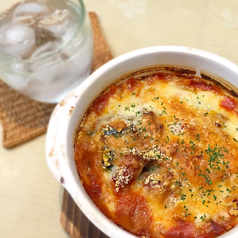 さばの味噌煮缶詰アレンジ
『さば味噌トマトチーズ焼き』|うっちーさん