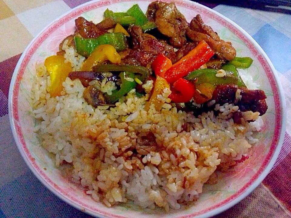 Stir fry chicken and bell peppers with rice|Emmaさん