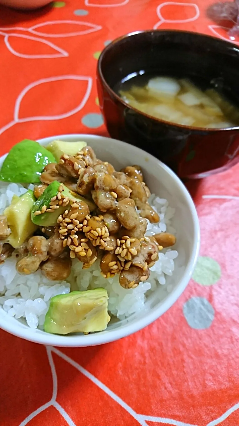 アボカド納豆かけご飯|ぱやさん