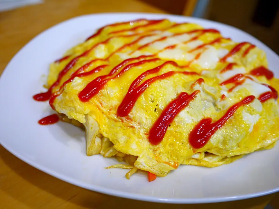 今日のランチ用、置き飯
カレー風味のデカオムソバ|沖縄「ピロピロ」ライフさん