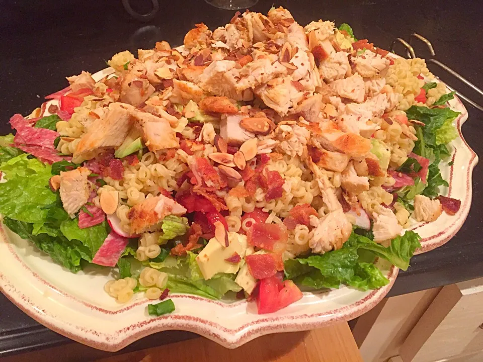 Snapdishの料理写真:Chicken•Bacon•Avocado Chopped Salad - Family Style|K Goodnessさん