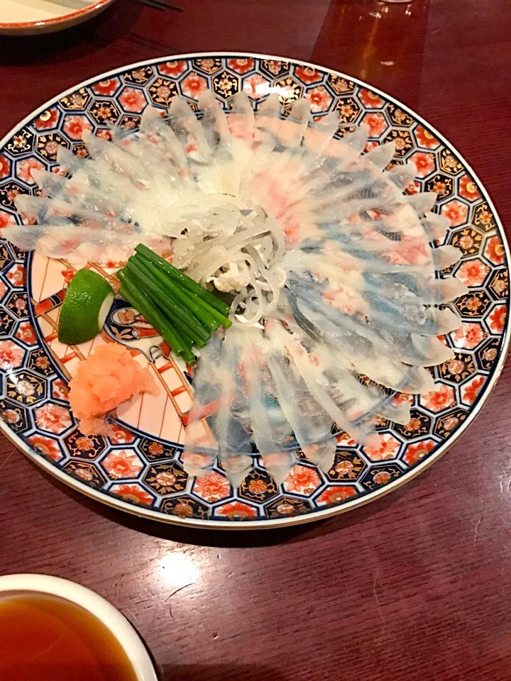 Snapdishの料理写真:fugu fish sashimi|sandsさん