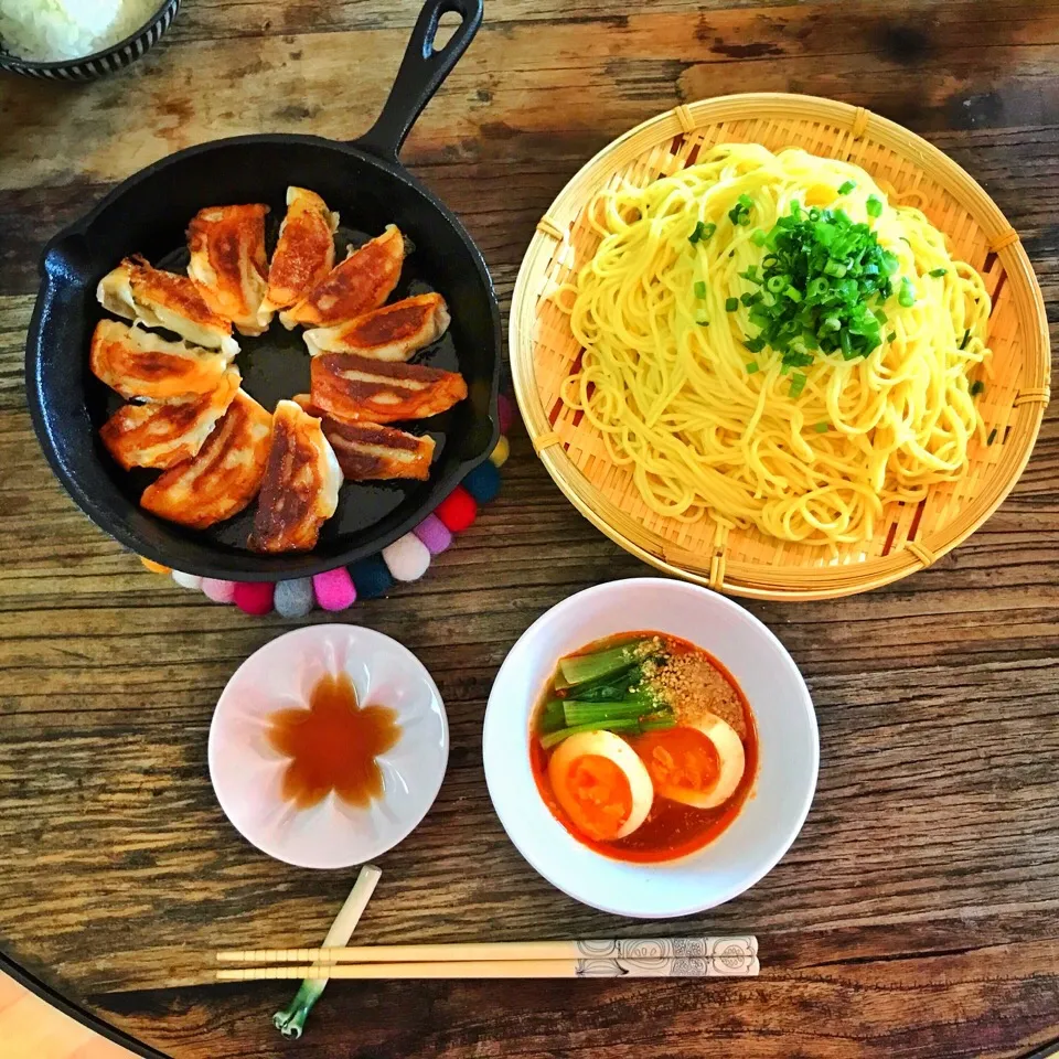 ピリ辛ざるつけ拉麵&鉄鍋餃子定食♪|Nonさん