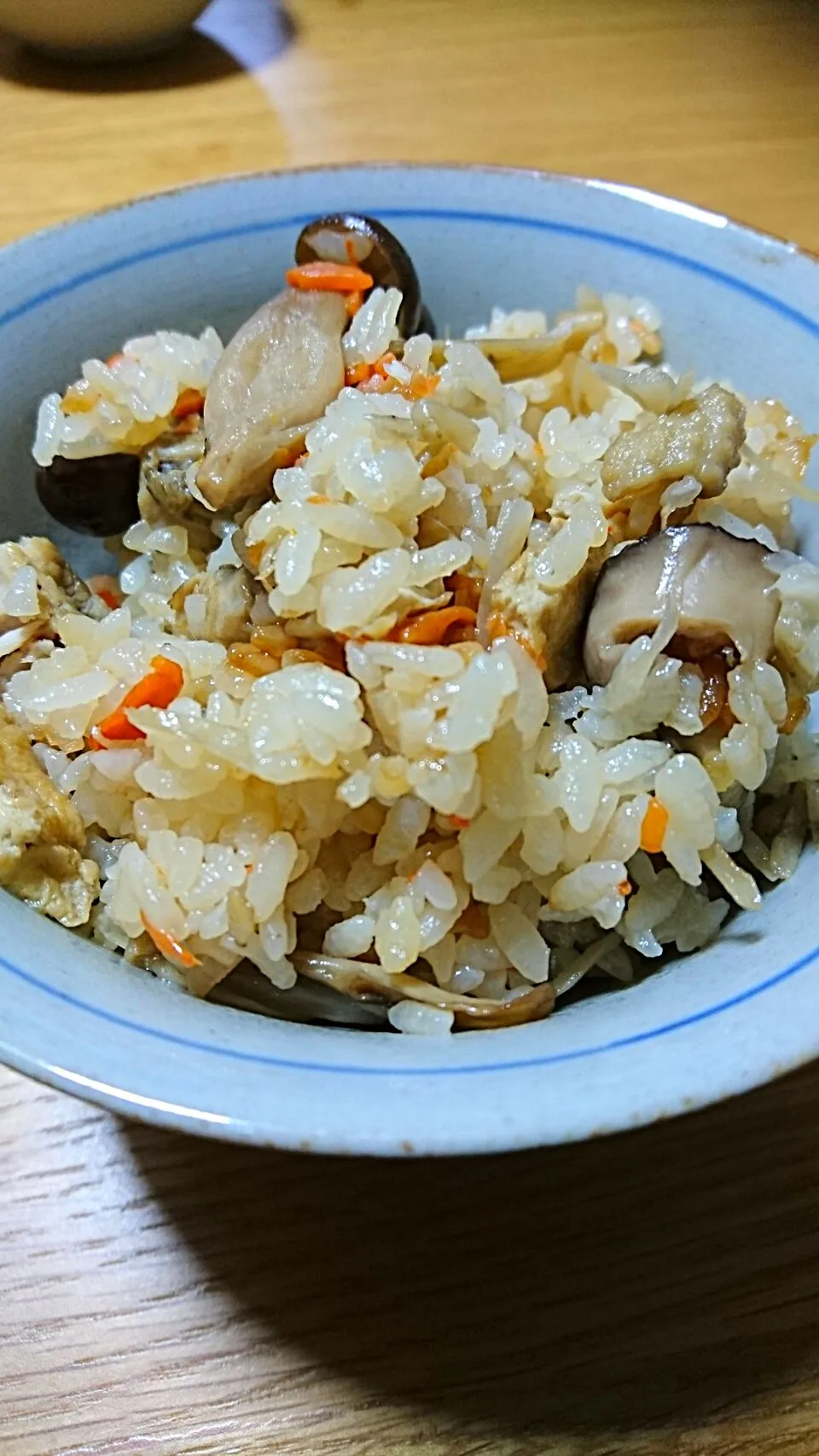 鶏肉とキノコの炊き込みご飯|みかんさん