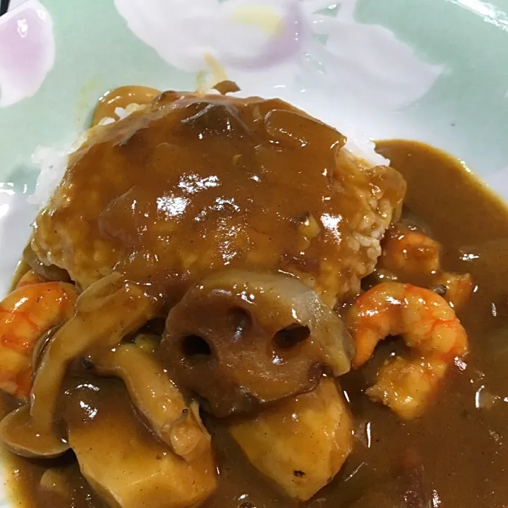 里芋とレンコンの入ったお節の名残りカレー|じゅんこさん