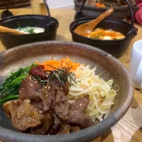 Snapdishの料理写真:ビビンバで晩御飯
#ビビンバ#晩御飯#夜ご飯#我が家#おうちご飯#ナムル|hanakoさん