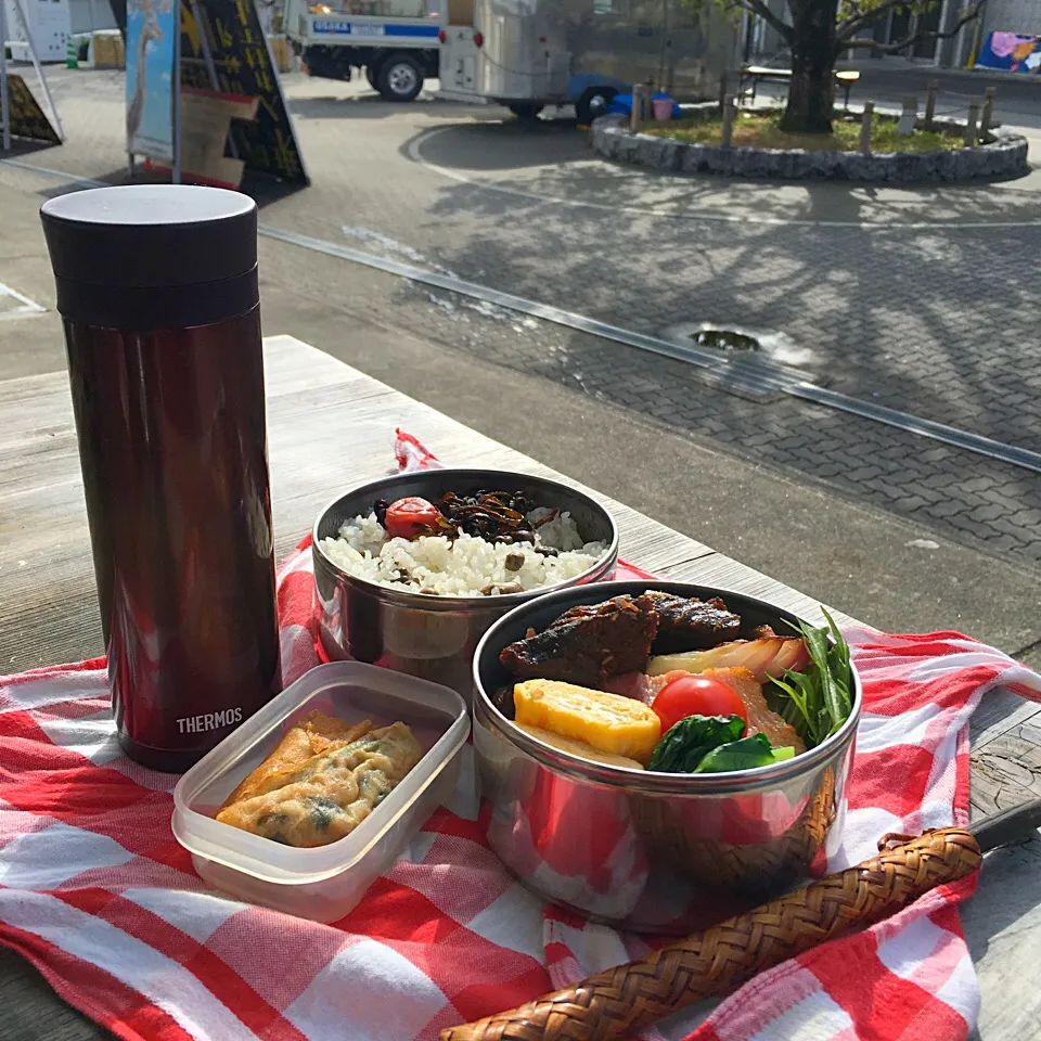 ピクニック・ランチ♬ (▰˘◡˘▰)☝︎
#むかご #昼ごはん #lunch #picnic #お弁当 #obento|Yoshinobu Nakagawaさん