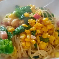 Snapdishの料理写真:芽キャベツとコーンの和風パスタ|りかさん