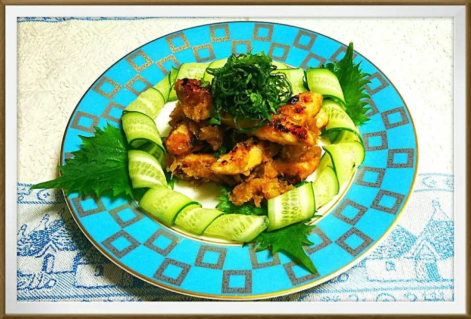 Snapdishの料理写真:izoomちゃんのささみのみぞれ照り焼き 【TERIYAKI chicken tender w/ grated Japanese radish】|☆Yumi☆さん