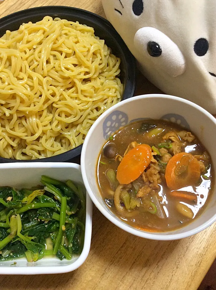 カレーつけ麺(昨日の残った鍋変身〜)&ほうれん草のナムル|みなみさん