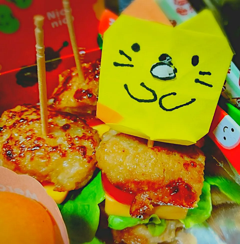 Snapdishの料理写真:鳥つくねバーガー💛|きゅうちゃんさん